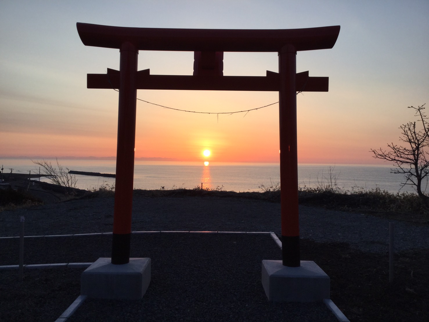 虎杖浜神社（通称朝日の神社）